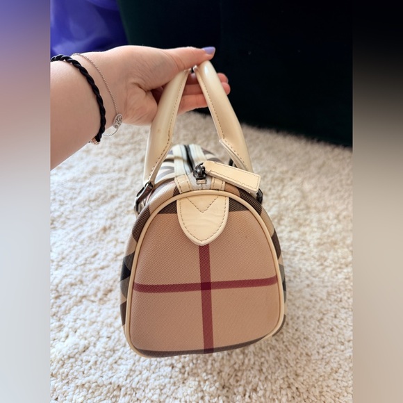 Authentic Burberry mini tote - Picture 2 of 5